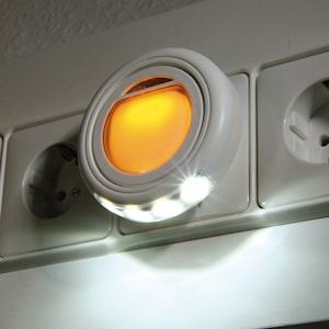 Nattlampa i vägguttaget